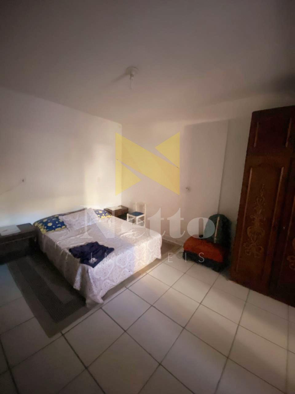 Ampla casa com 7 quartos