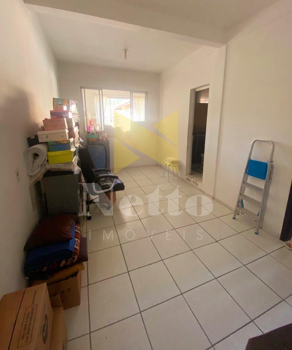 Ampla casa com 7 quartos