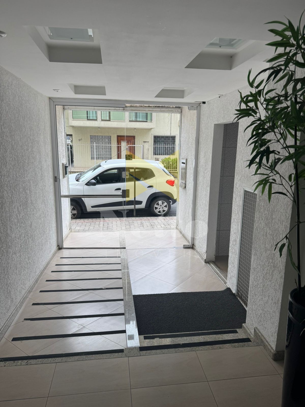 Apartamento locação anual em Itapema