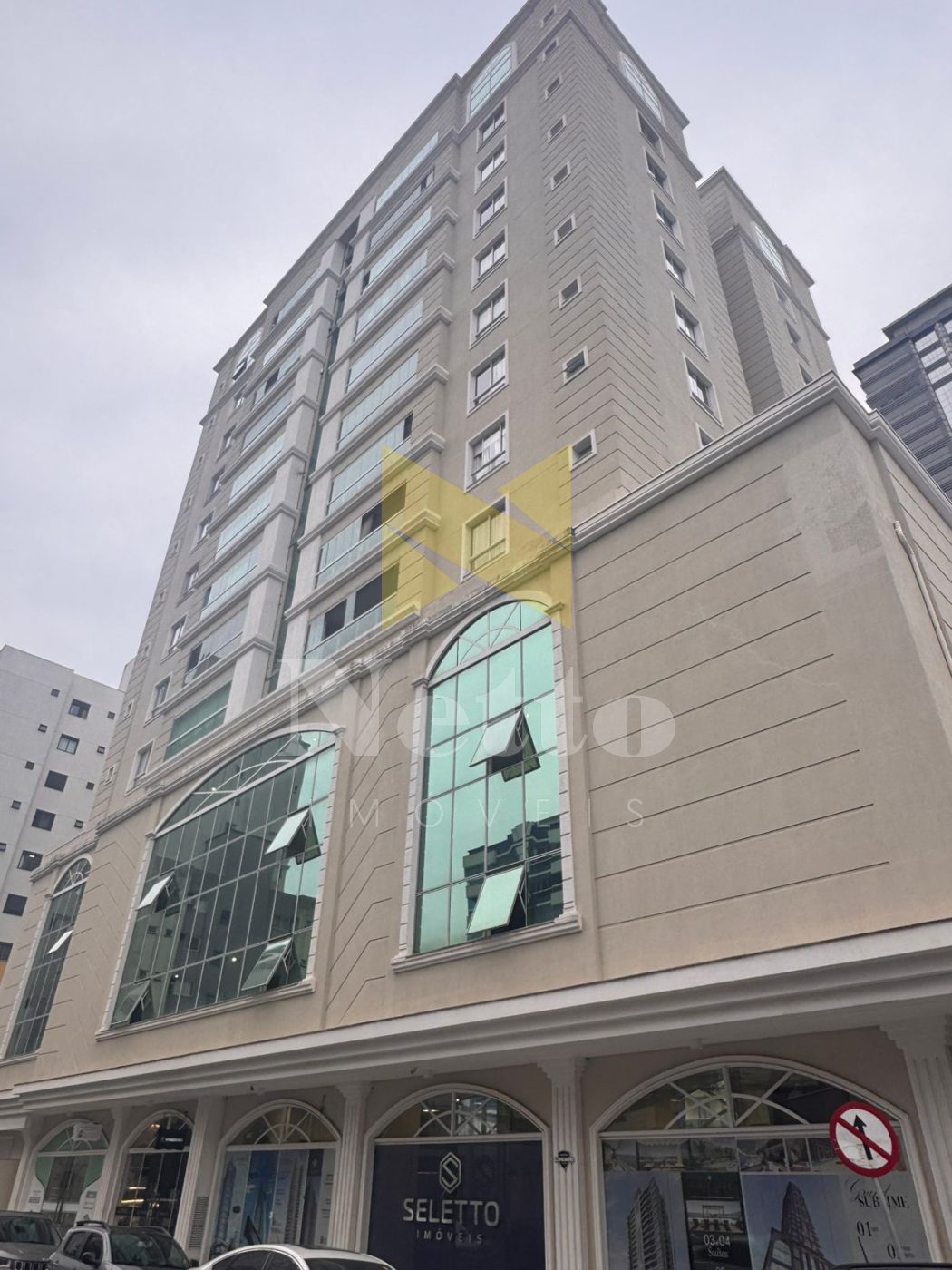 Apartamento com 3 suítes