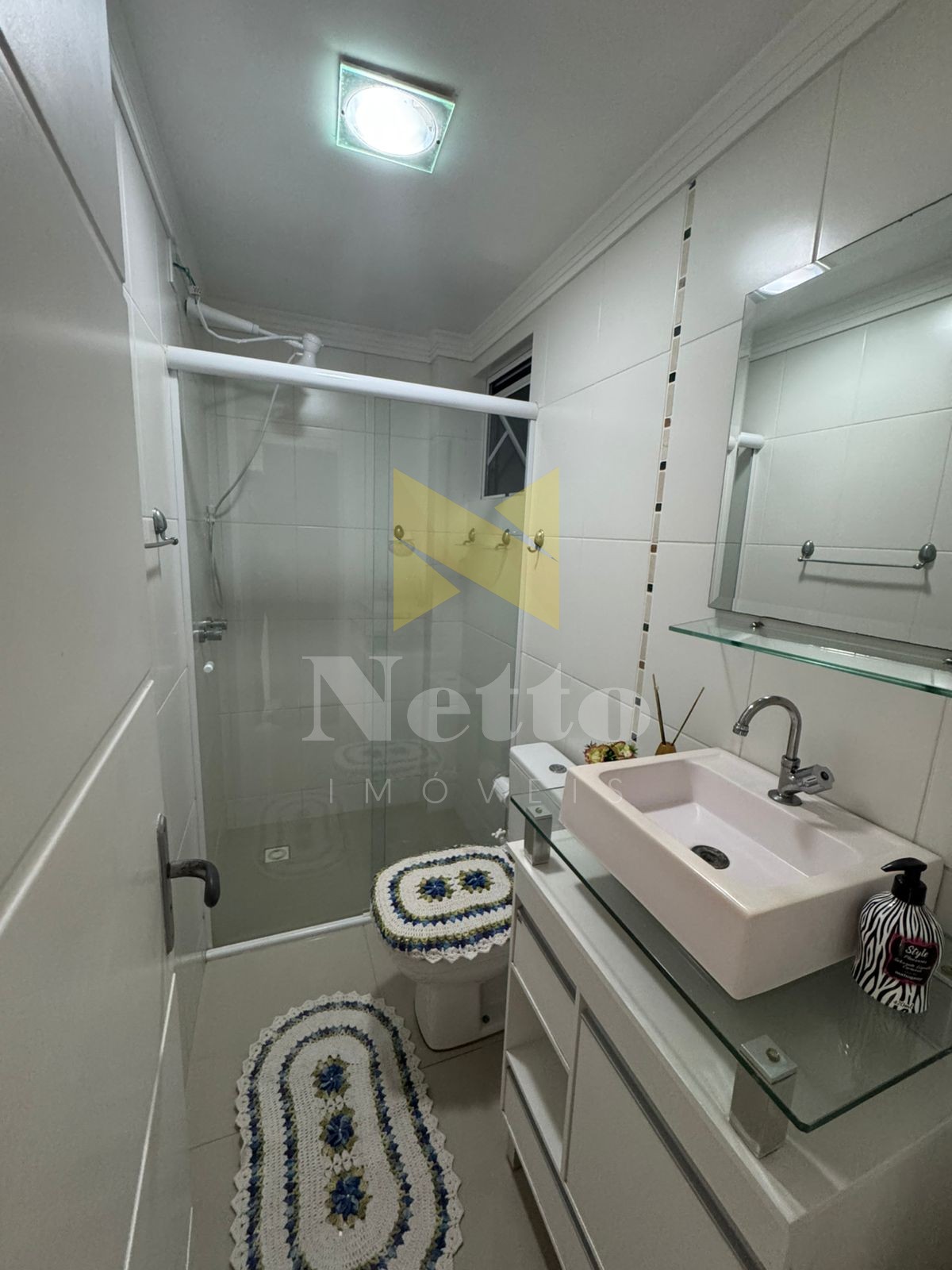 Apartamento locação anual em Itapema