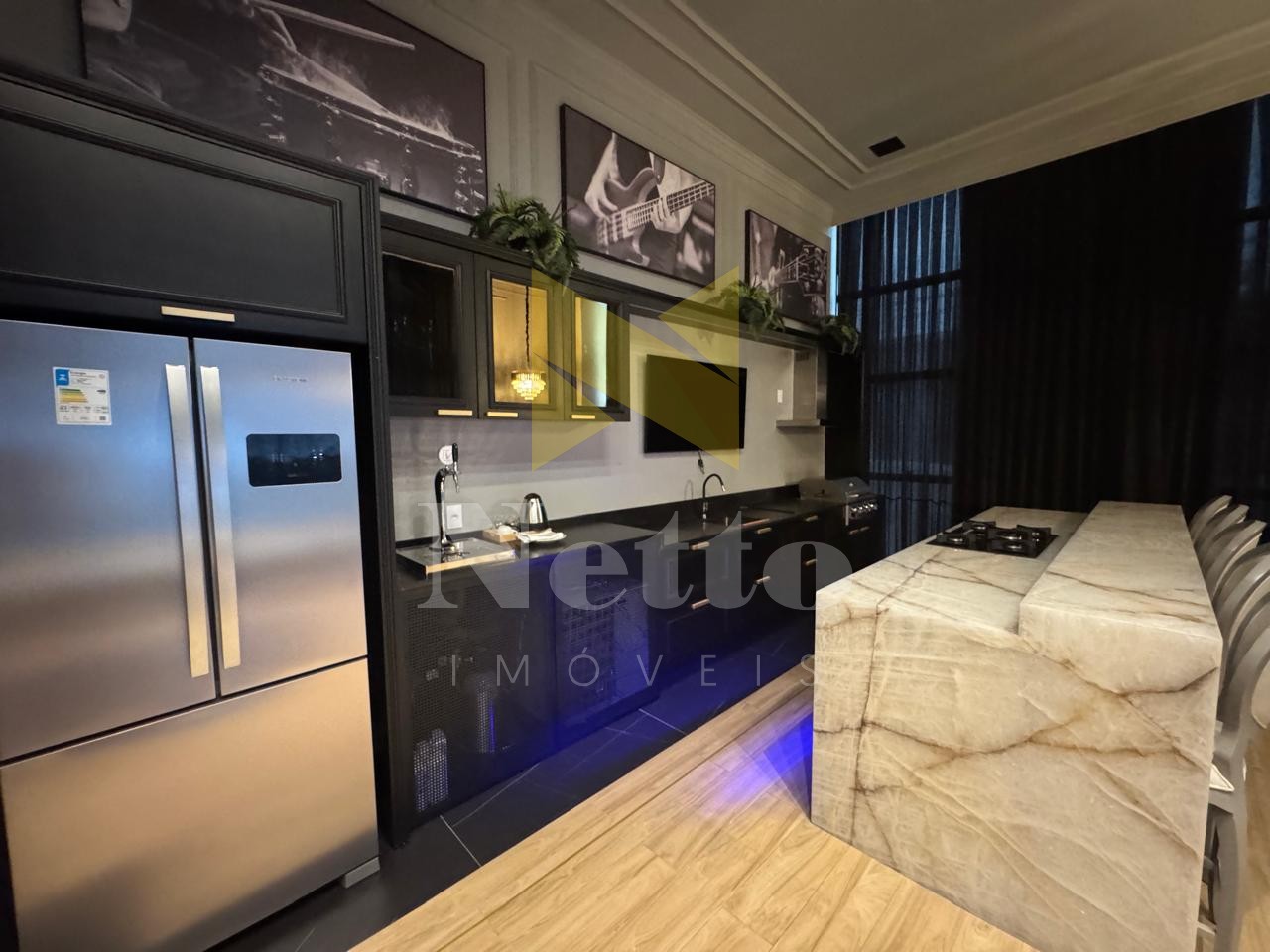 Maravilhoso apartamento com 2 suítes