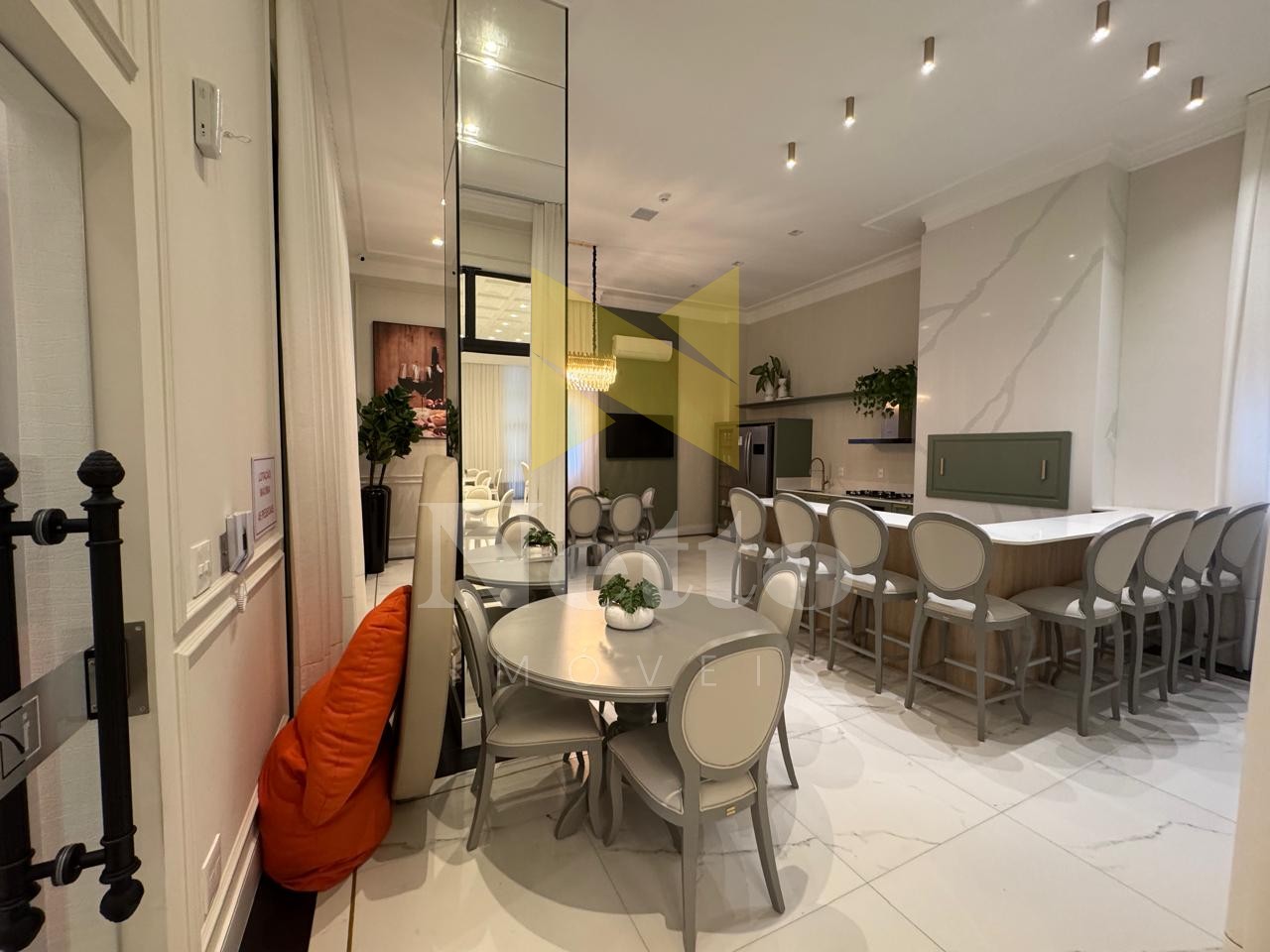 Maravilhoso apartamento com 2 suítes