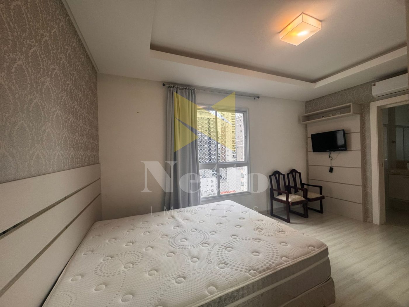 Apartamento com 3 suítes