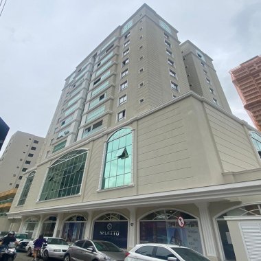 Apartamento com 3 suítes